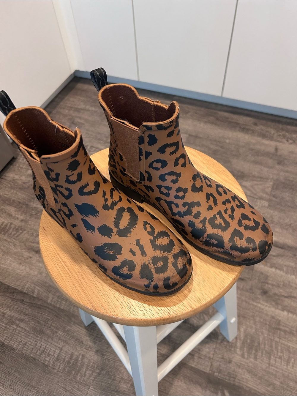 Hunter Leopard Print Chelsea Rain Boots in Brown and Black
